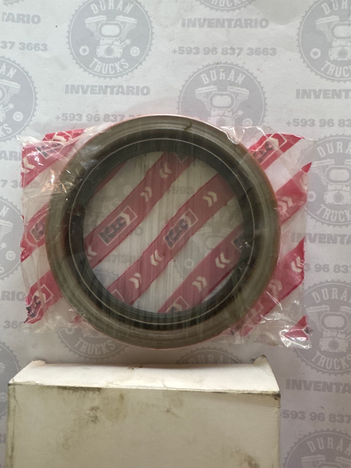 RETENEDOR DE RUEDA POSTERIOR