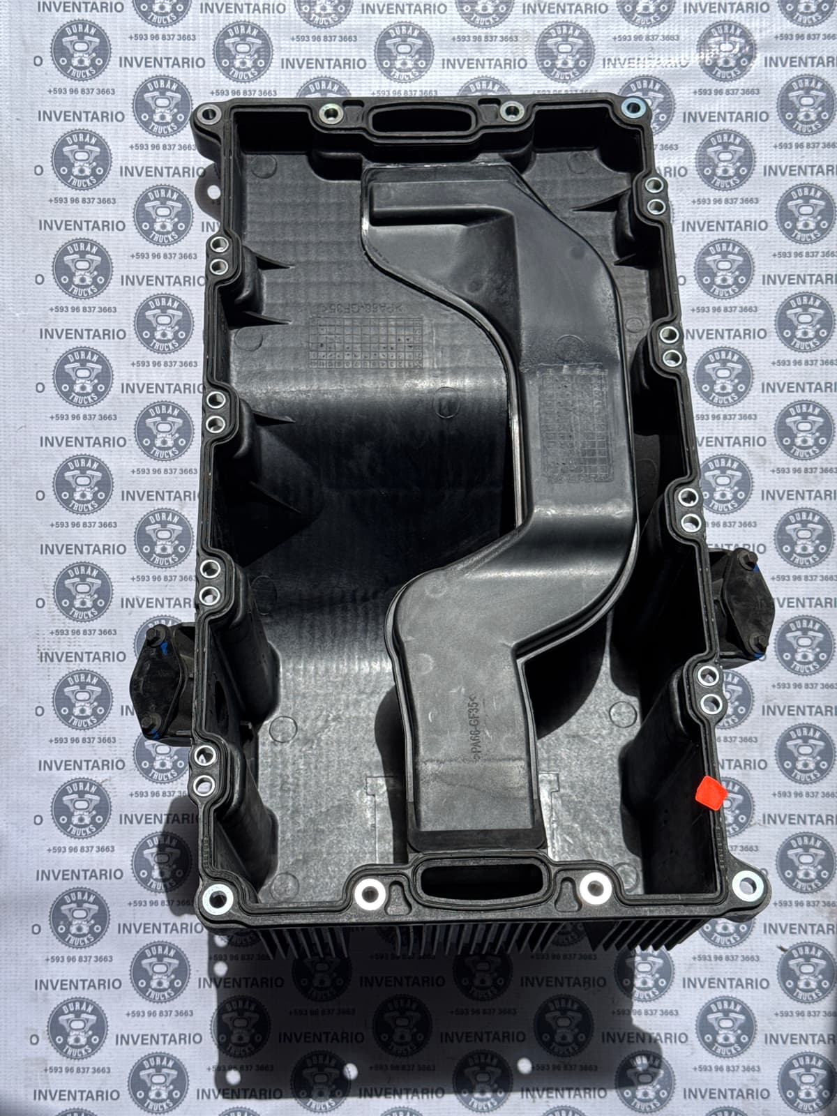 CARTER DE ACEITE MOTOR CUMMINS ISF 3.8 DOBLE PERNO