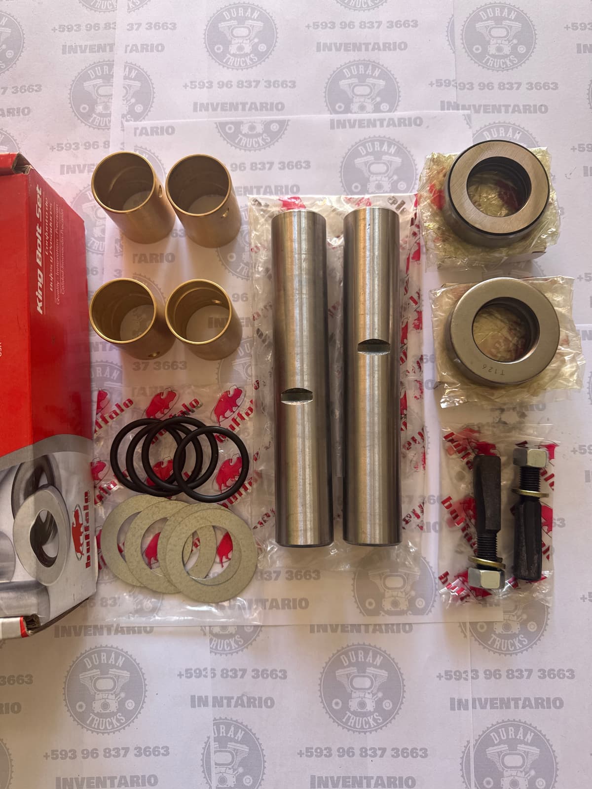 KIT DE PINES Y BOCINES CARGO 815 31mm