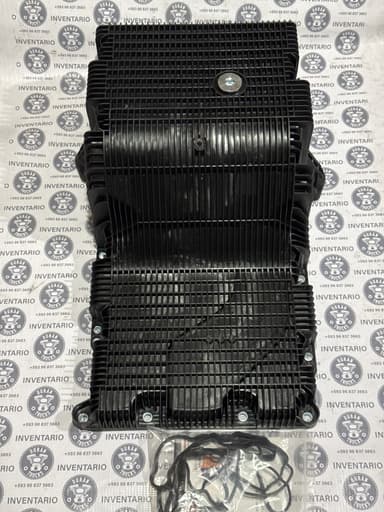 CARTER DE ACEITE MOTOR CUMMINS ISF 3.8 DOBLE PERNO - foto 3