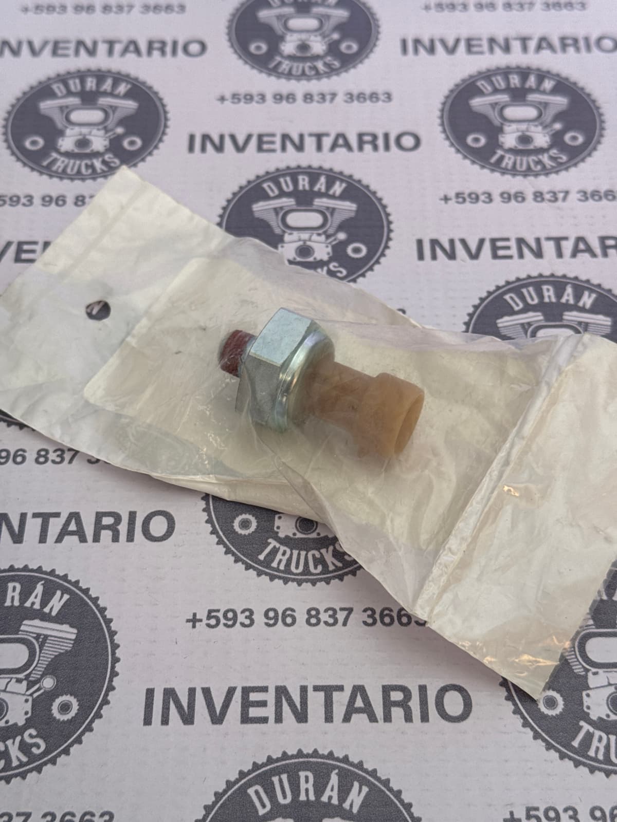 SENSOR DE PRESION DE ACEITE DE MOTOR INTERNATIONAL DT466E / DT530E