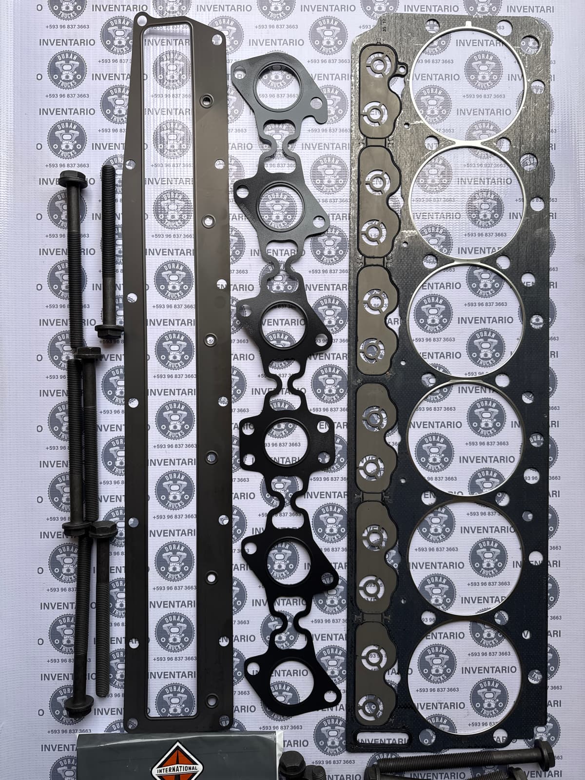 EMPAQUETADURA SUPERIOR INTERNATIONAL DT466E CON PERNOS TIPO MWM NGD9.3E VW31-370 19-340 26340