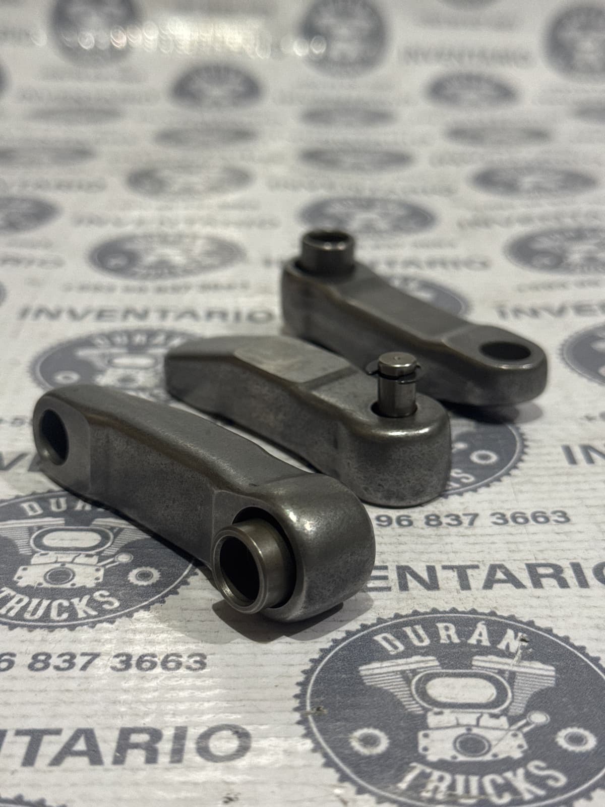 CRUCETA DE VALVULAS PARA FRENO DE MOTOR CUMMINS ISZ